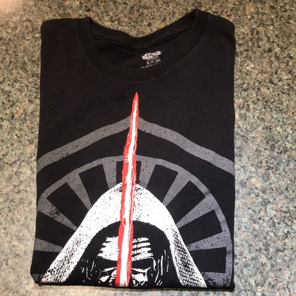 Star Wars Kylo Ren size Small short sleeve Tee Shirt - Picture 7 of 7